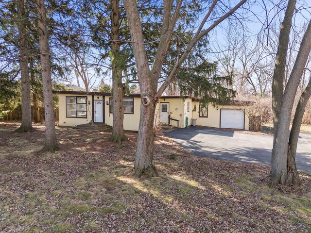 128 Harding Court, Glen Ellyn, IL 60137