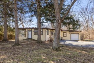 128 Harding Court, Glen Ellyn, IL 60137