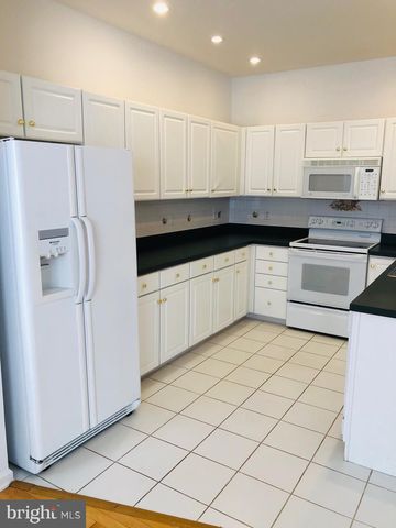 1081 CHANTICLEER, Cherry Hill, NJ 08003