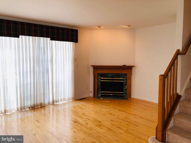 1081 CHANTICLEER, Cherry Hill, NJ 08003