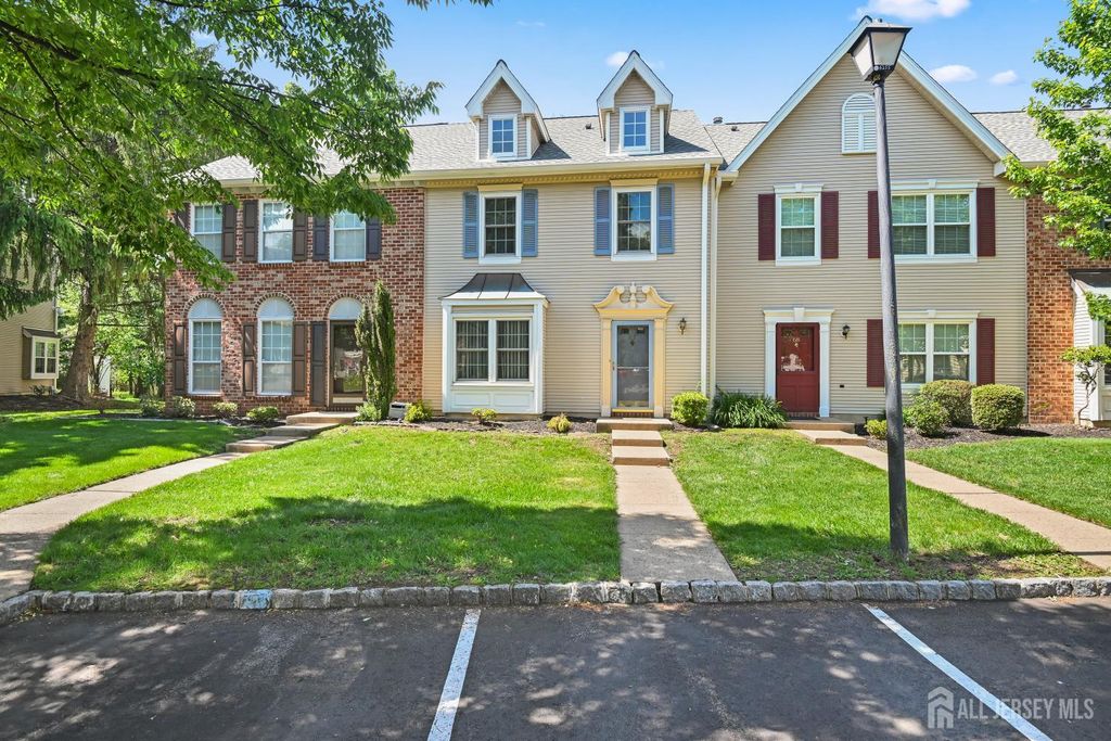 67 Albury Way, North Brunswick, NJ 08902