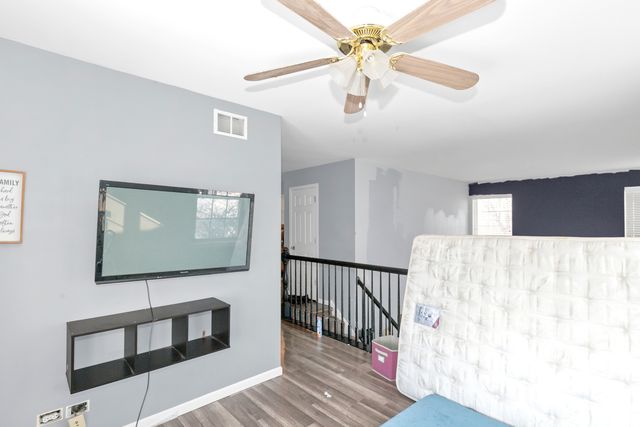 460 Lancaster Drive, Pingree Grove, IL 60140