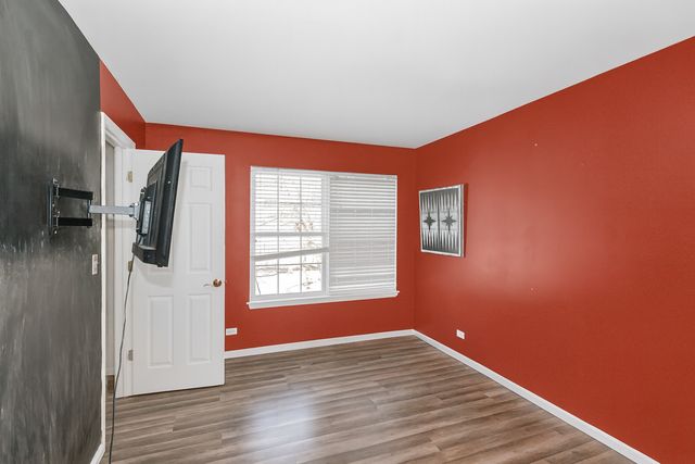 460 Lancaster Drive, Pingree Grove, IL 60140