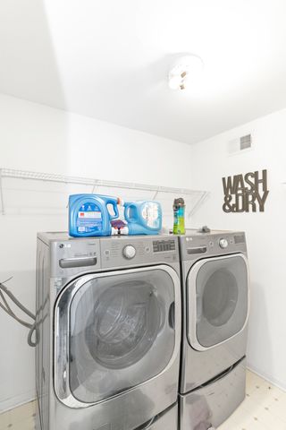 460 Lancaster Drive, Pingree Grove, IL 60140