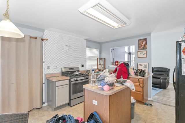 460 Lancaster Drive, Pingree Grove, IL 60140