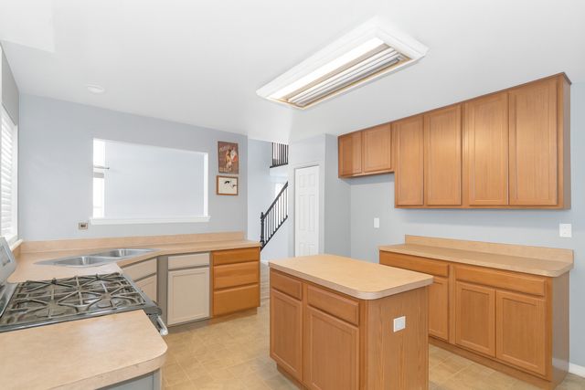 460 Lancaster Drive, Pingree Grove, IL 60140