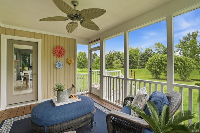 201 Creekside Court, Huntertown, IN 46748
