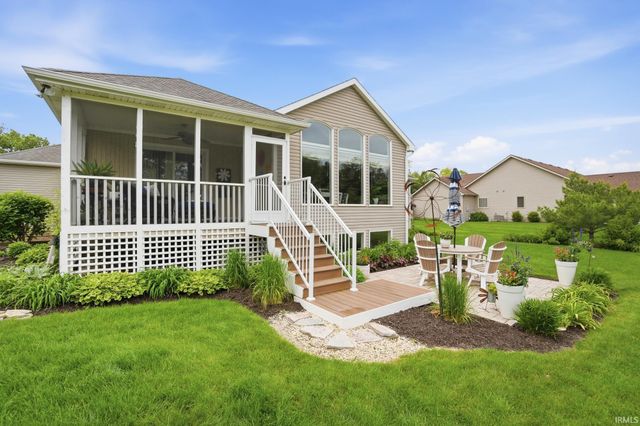 201 Creekside Court, Huntertown, IN 46748