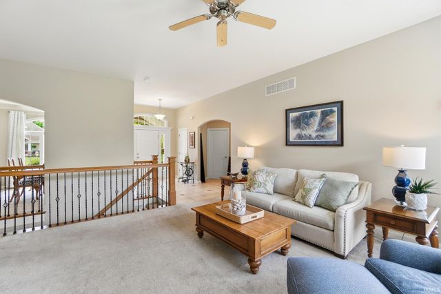 201 Creekside Court, Huntertown, IN 46748