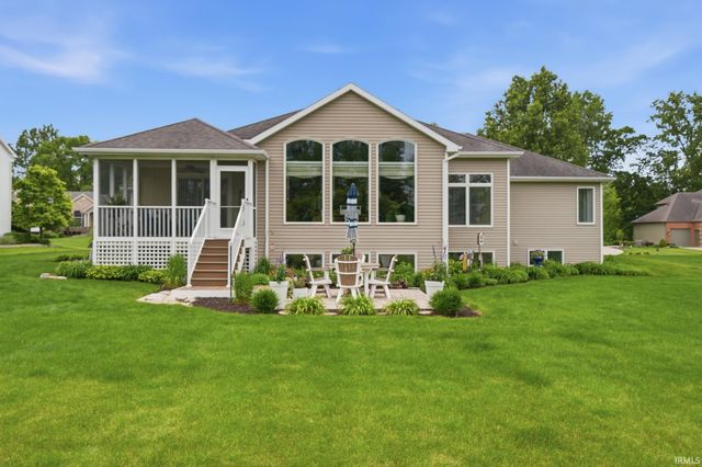 201 Creekside Court, Huntertown, IN 46748