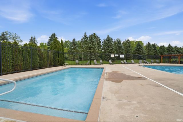 201 Creekside Court, Huntertown, IN 46748