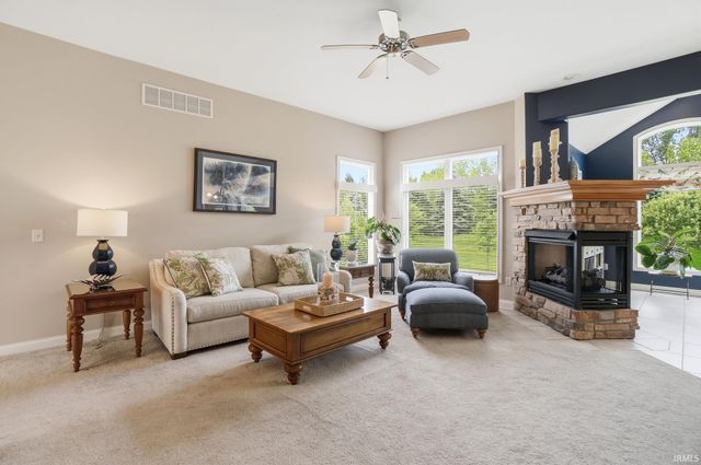 201 Creekside Court, Huntertown, IN 46748
