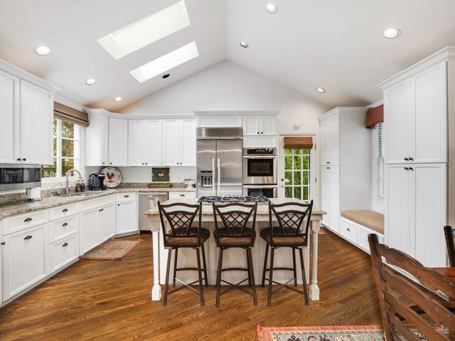 1066 Lynnwood Blvd, Nashville, TN 37215