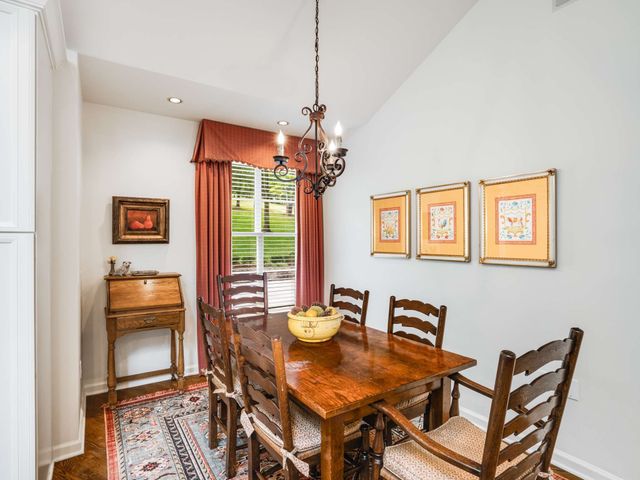 1066 Lynnwood Blvd, Nashville, TN 37215