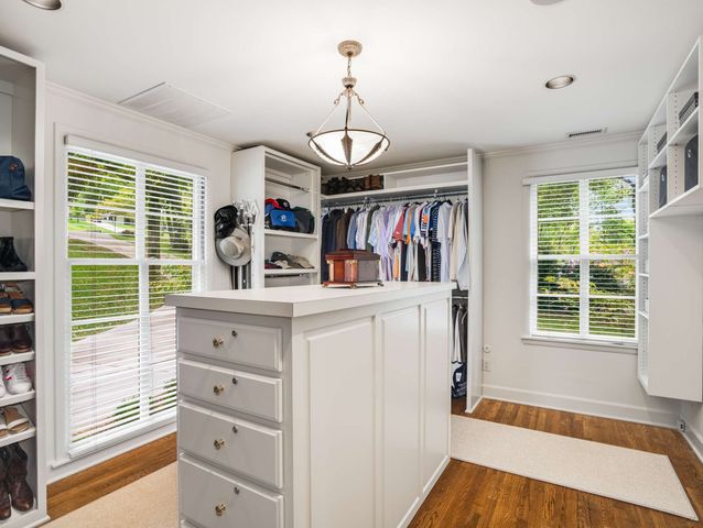 1066 Lynnwood Blvd, Nashville, TN 37215