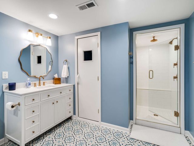 1066 Lynnwood Blvd, Nashville, TN 37215