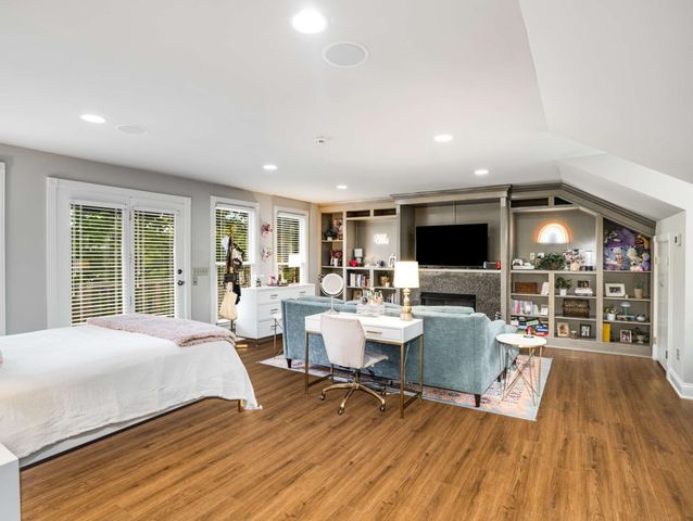 1066 Lynnwood Blvd, Nashville, TN 37215