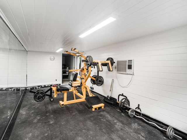 1066 Lynnwood Blvd, Nashville, TN 37215