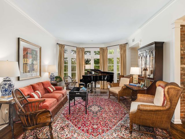 1066 Lynnwood Blvd, Nashville, TN 37215