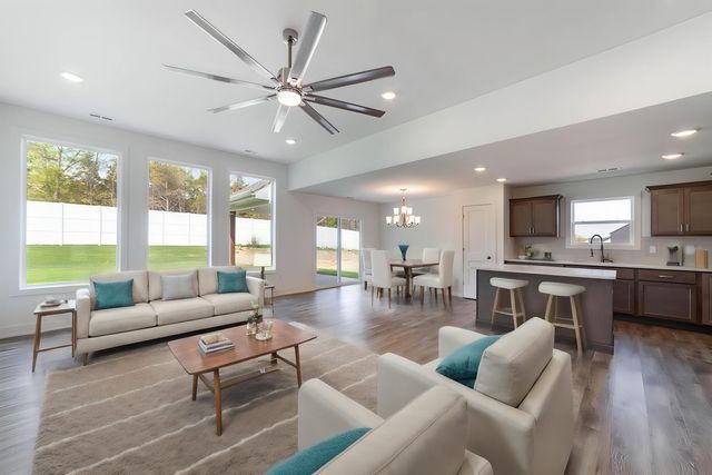 5033 WHISPER DR, Columbia, MO 65203