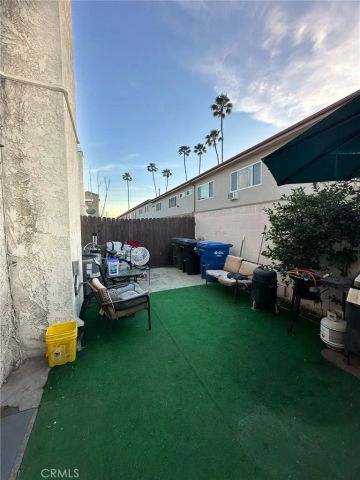 821 S Cerritos, Azusa, CA 91702