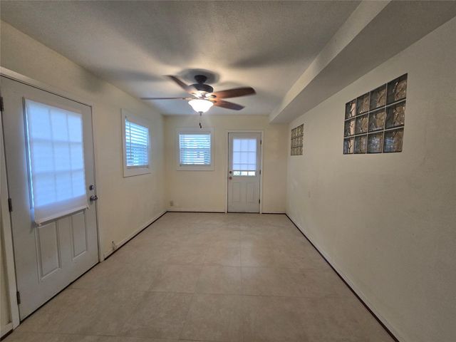 308 Mackeral Street, Galveston, TX 77550
