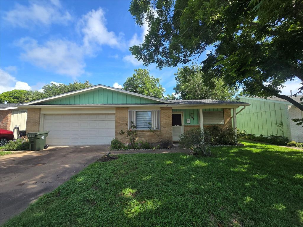 308 Mackeral Street, Galveston, TX 77550