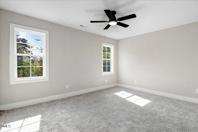 303 E James Street, La Grange, NC 28551