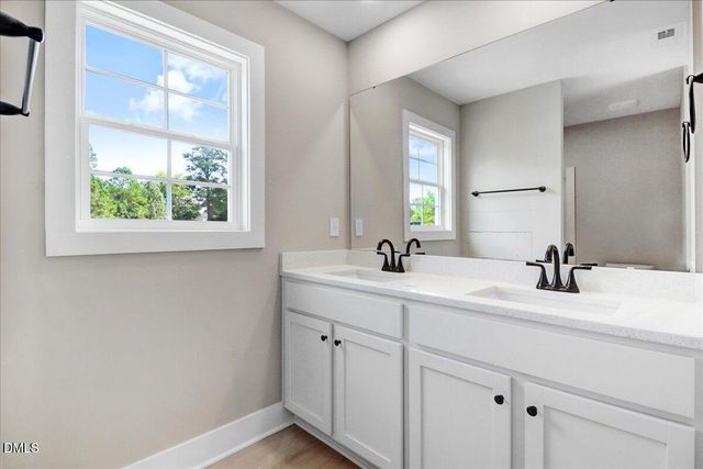 303 E James Street, La Grange, NC 28551