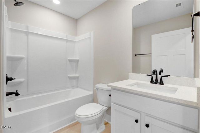 303 E James Street, La Grange, NC 28551