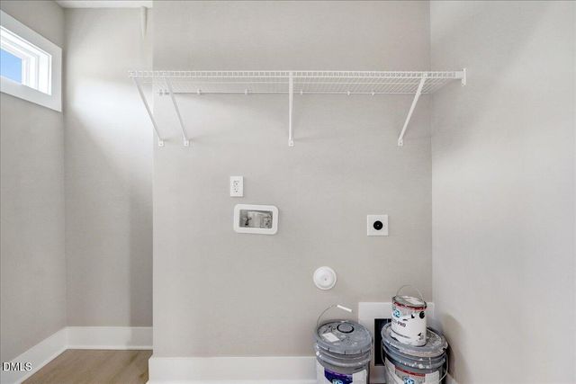 303 E James Street, La Grange, NC 28551