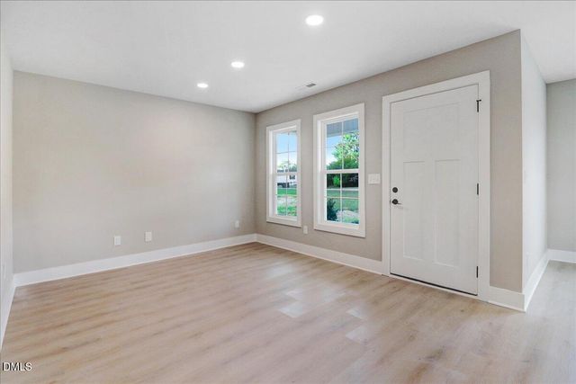 303 E James Street, La Grange, NC 28551