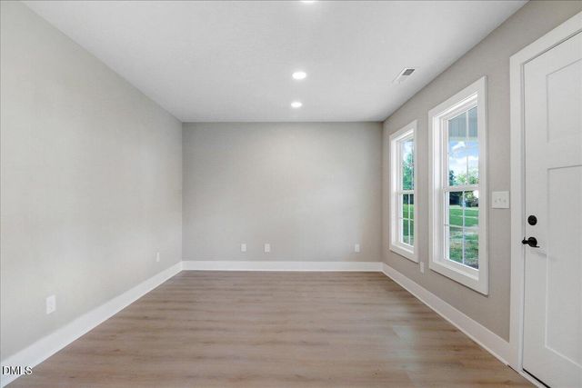 303 E James Street, La Grange, NC 28551