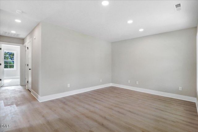 303 E James Street, La Grange, NC 28551