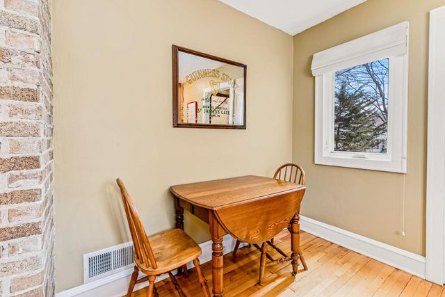 1920 N 86th STREET, Wauwatosa, WI 53226