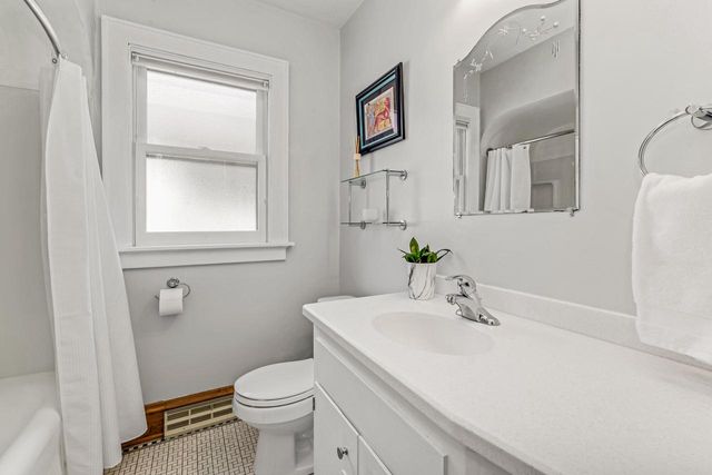 1920 N 86th STREET, Wauwatosa, WI 53226