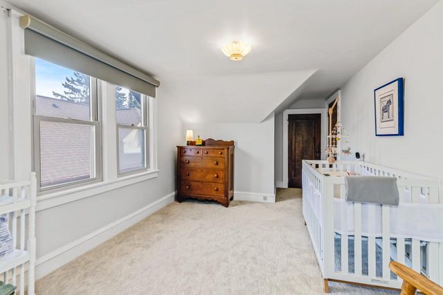 1920 N 86th STREET, Wauwatosa, WI 53226