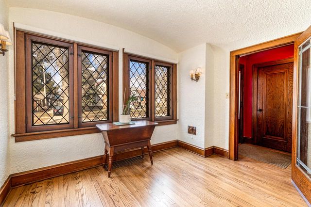 1920 N 86th STREET, Wauwatosa, WI 53226