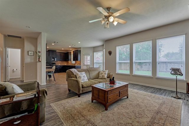 241 Lake Estates Drive, Montgomery, TX 77356