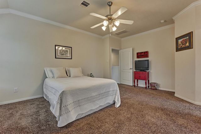 241 Lake Estates Drive, Montgomery, TX 77356