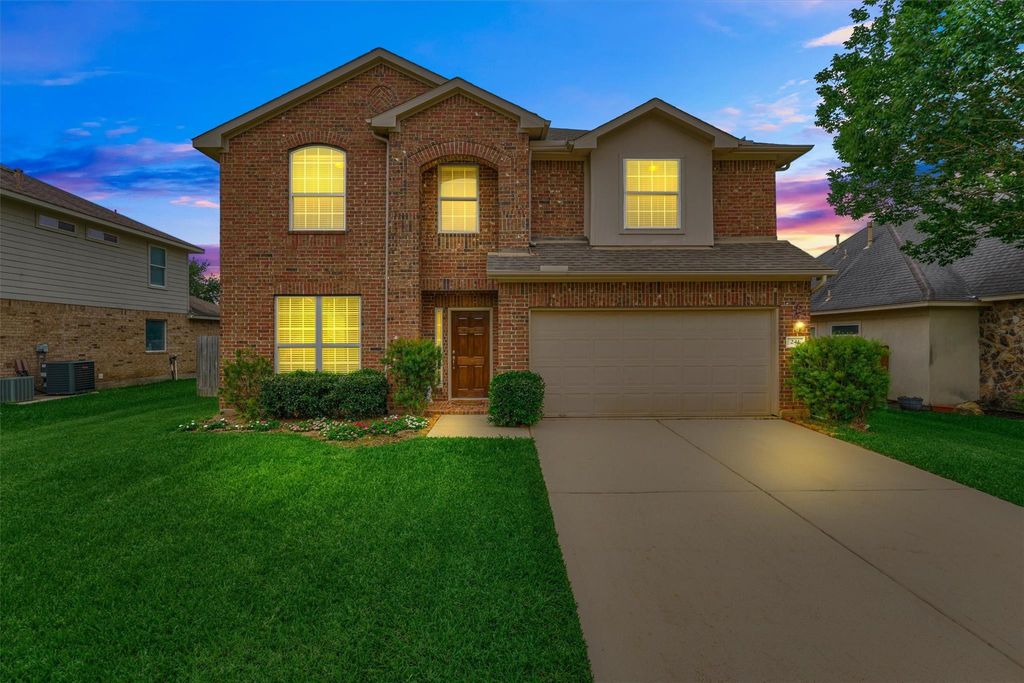 241 Lake Estates Drive, Montgomery, TX 77356