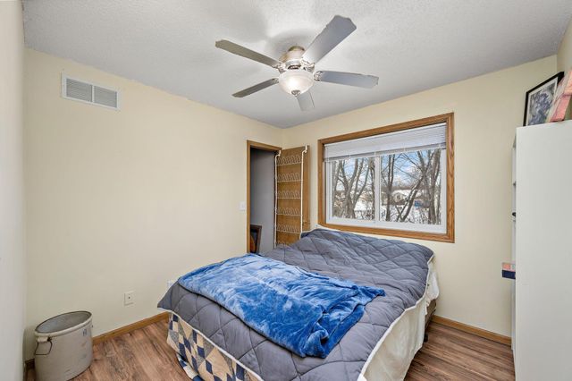 10242 52nd Street NE, Albertville, MN 55301