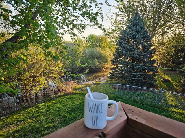 10242 52nd Street NE, Albertville, MN 55301