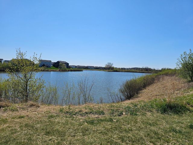 10242 52nd Street NE, Albertville, MN 55301