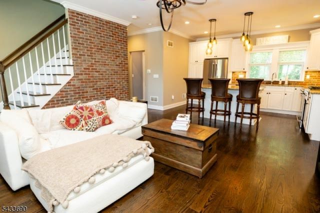 21 Stonybrook Cir, Fairfield Twp., NJ 07004