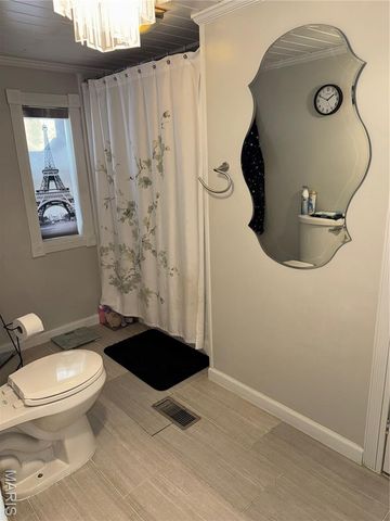 409 W Jefferson Avenue, Patoka, IL 62875