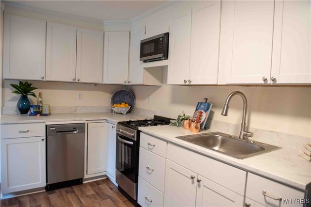 5300 Lake Avenue, Orchard Park, NY 14127