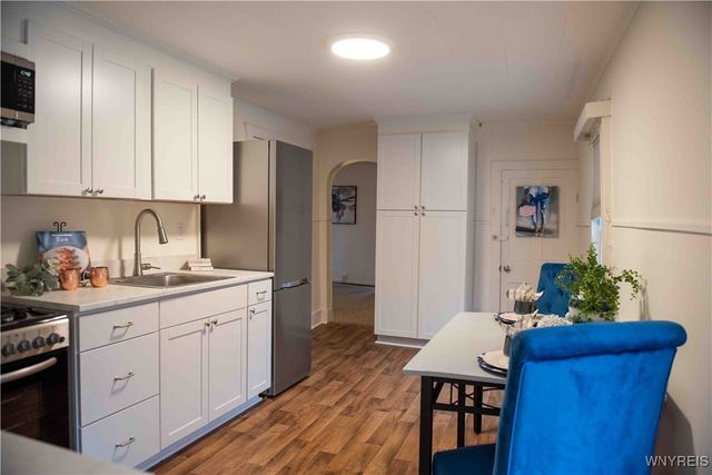 5300 Lake Avenue, Orchard Park, NY 14127