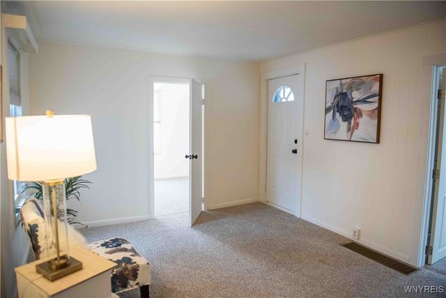 5300 Lake Avenue, Orchard Park, NY 14127