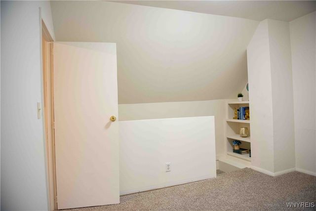 5300 Lake Avenue, Orchard Park, NY 14127